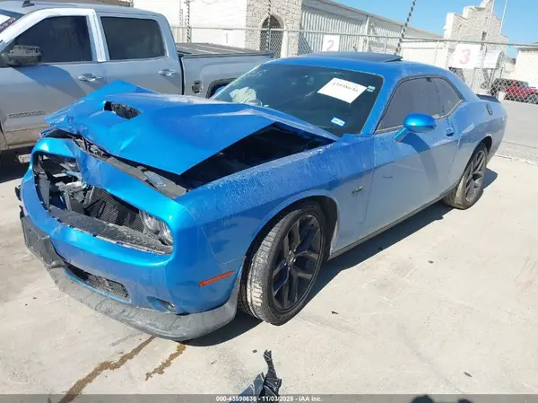 2C3CDZBT7PH637992 2023 DODGE CHALLENGER - Image 2