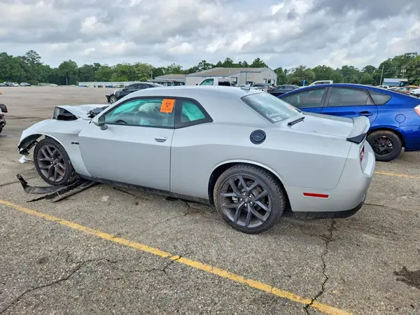 2C3CDZBT7PH669390 2023 DODGE CHALLENGER - Image 2