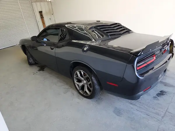2C3CDZBT8GH213995 2016 DODGE CHALLENGER - Image 2