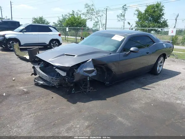 2C3CDZBT8HH604534 2017 DODGE CHALLENGER - Image 2