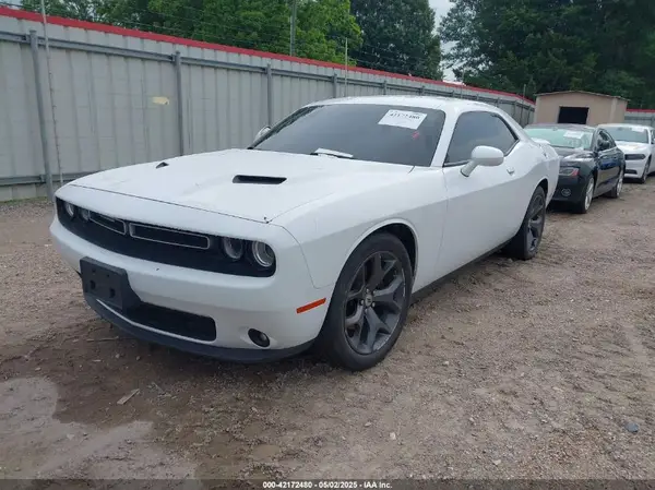 2C3CDZBT8JH131000 2018 DODGE CHALLENGER - Image 2