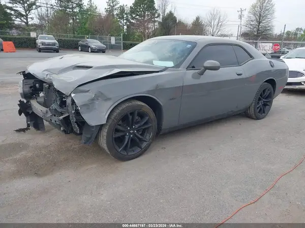 2C3CDZBT8JH255557 2018 DODGE CHALLENGER - Image 2