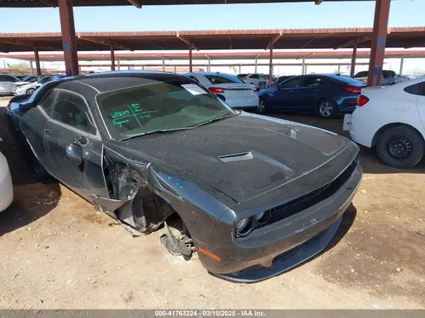 2C3CDZBT8JH318110 2018 DODGE CHALLENGER - Image 1