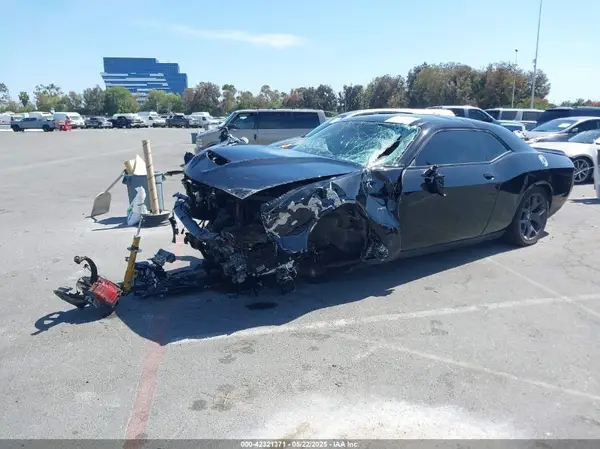 2C3CDZBT8KH574054 2019 DODGE CHALLENGER - Image 2