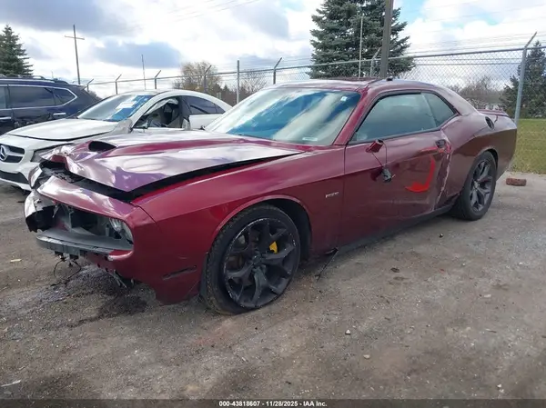 2C3CDZBT8KH620868 2019 DODGE CHALLENGER - Image 2