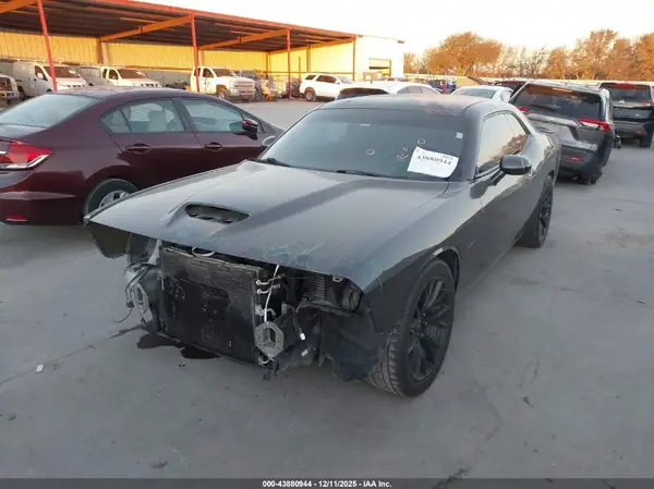2C3CDZBT8KH655362 2019 DODGE CHALLENGER - Image 2