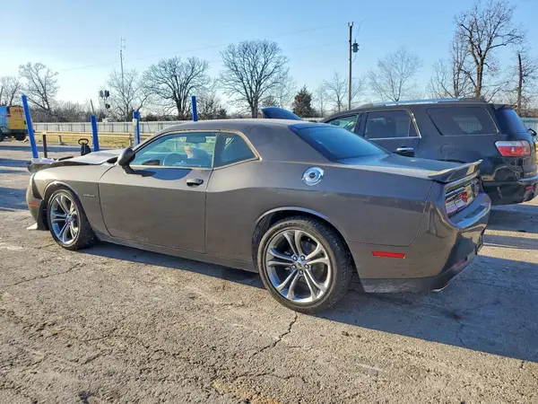 2C3CDZBT8LH182399 2020 DODGE CHALLENGER - Image 2