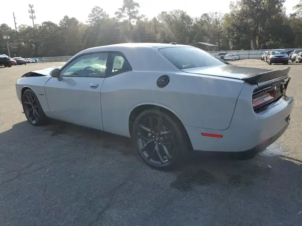 2C3CDZBT8NH128345 2022 DODGE CHALLENGER - Image 2