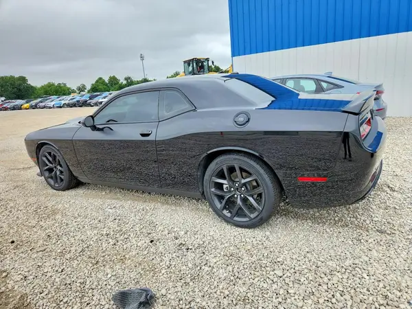 2C3CDZBT8NH168473 2022 DODGE CHALLENGER - Image 2