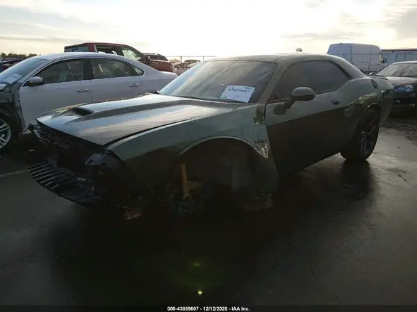 2C3CDZBT8NH233824 2022 DODGE CHALLENGER - Image 2