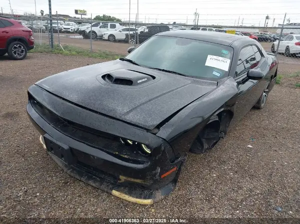 2C3CDZBT8PH515268 2023 DODGE CHALLENGER - Image 2