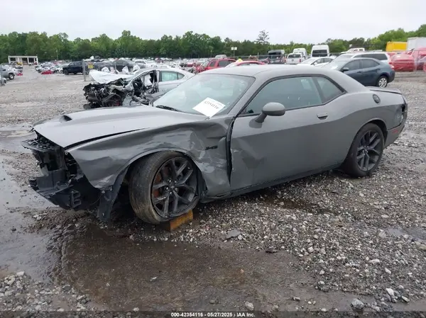 2C3CDZBT8PH615032 2023 DODGE CHALLENGER - Image 2