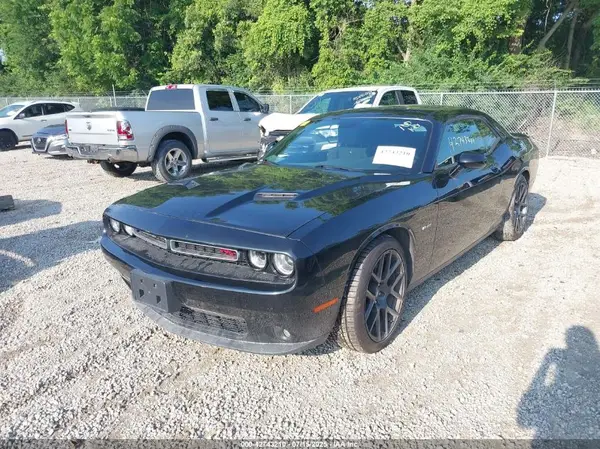 2C3CDZBT9JH229727 2018 DODGE CHALLENGER - Image 2