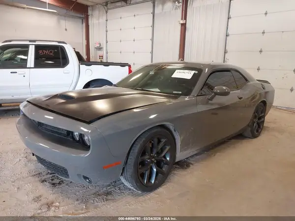 2C3CDZBT9KH652454 2019 DODGE CHALLENGER - Image 2
