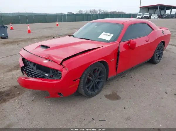 2C3CDZBT9LH188910 2020 DODGE CHALLENGER - Image 2