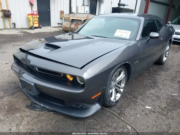 2C3CDZBT9NH108332 2022 DODGE CHALLENGER - Image 2