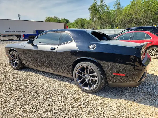 2C3CDZBT9PH527302 2023 DODGE CHALLENGER - Image 2