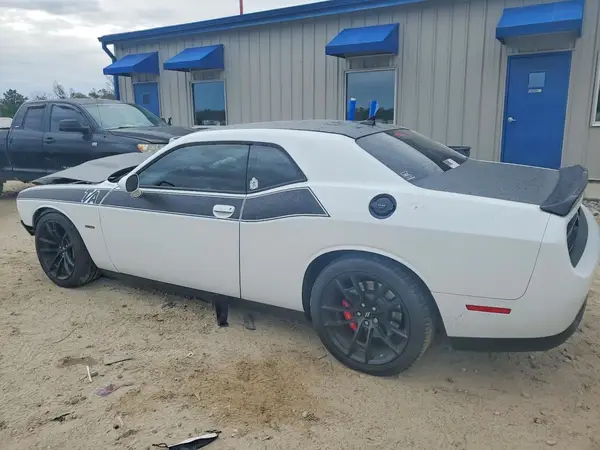 2C3CDZBT9PH528272 2023 DODGE CHALLENGER - Image 2