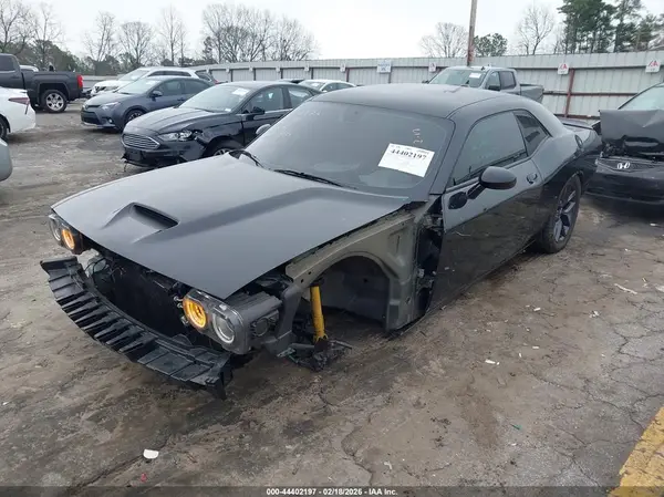 2C3CDZBT9PH654759 2023 DODGE CHALLENGER - Image 2