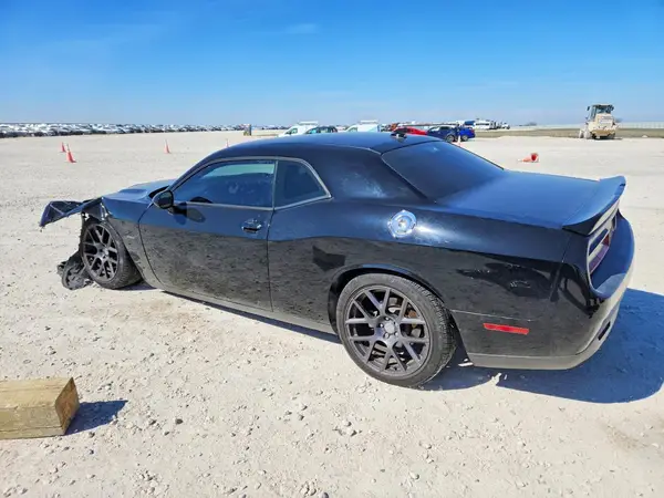 2C3CDZBTXGH164945 2016 DODGE CHALLENGER - Image 2