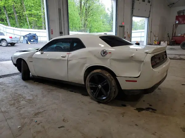 2C3CDZBTXJH279472 2018 DODGE CHALLENGER - Image 2