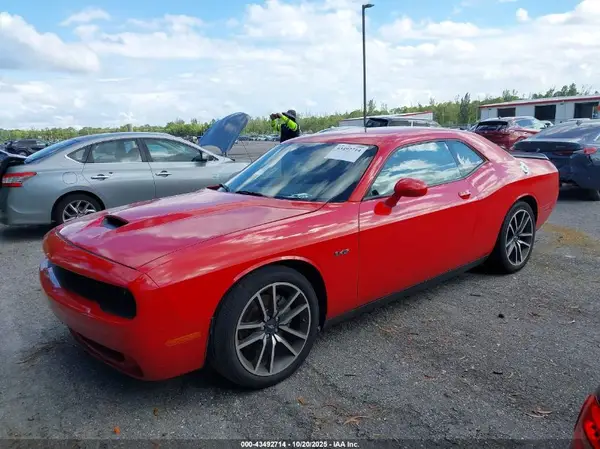 2C3CDZBTXPH517751 2023 DODGE CHALLENGER - Image 2