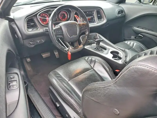 2C3CDZC90HH616938 2017 DODGE CHALLENGER - Image 8