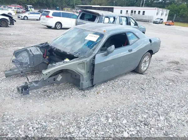 2C3CDZC91HH560363 2017 DODGE CHALLENGER - Image 2