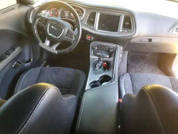 2C3CDZC91HH616897 2017 DODGE CHALLENGER - Image 8