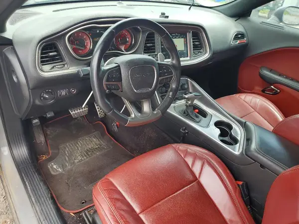 2C3CDZC91JH286099 2018 DODGE CHALLENGER - Image 8