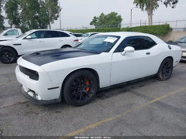 2C3CDZC94JH116027 2018 DODGE CHALLENGER - Image 2