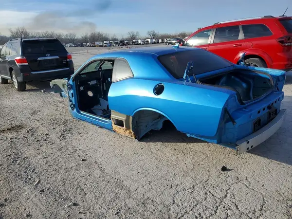 2C3CDZC98GH283872 2016 DODGE CHALLENGER - Image 2
