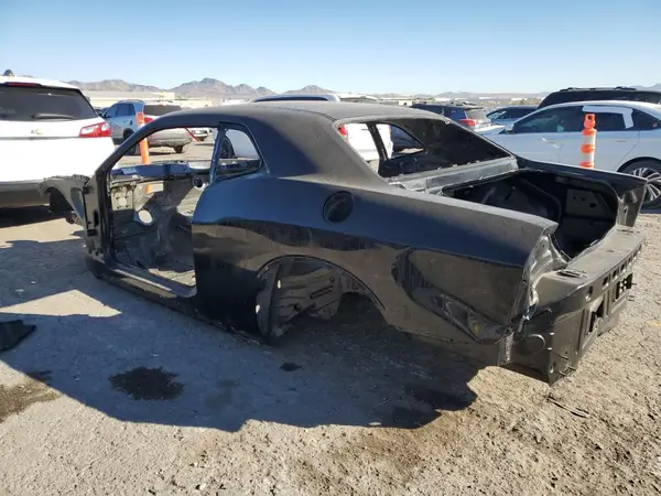 2C3CDZC99GH183585 2016 DODGE CHALLENGER - Image 2