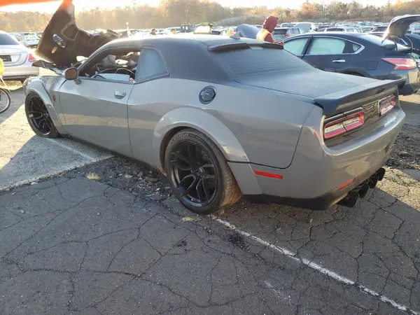 2C3CDZC9XJH224930 2018 DODGE CHALLENGER - Image 2
