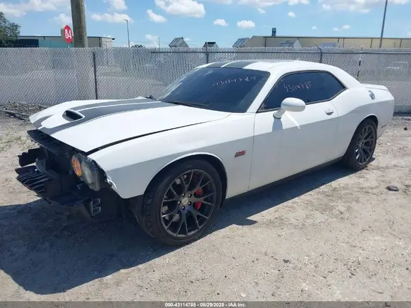 2C3CDZDJ2GH299591 2016 DODGE CHALLENGER - Image 2