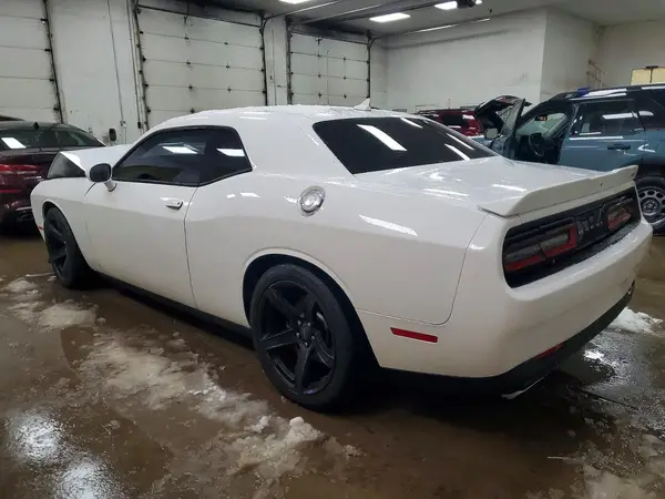 2C3CDZDJ2JH245201 2018 DODGE CHALLENGER - Image 2
