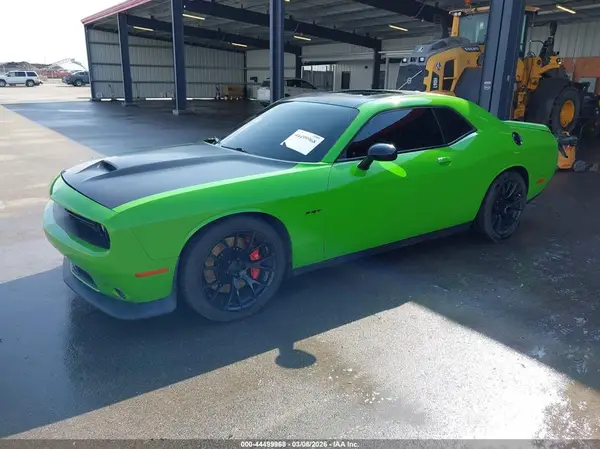 2C3CDZDJ6HH580827 2017 DODGE CHALLENGER - Image 2