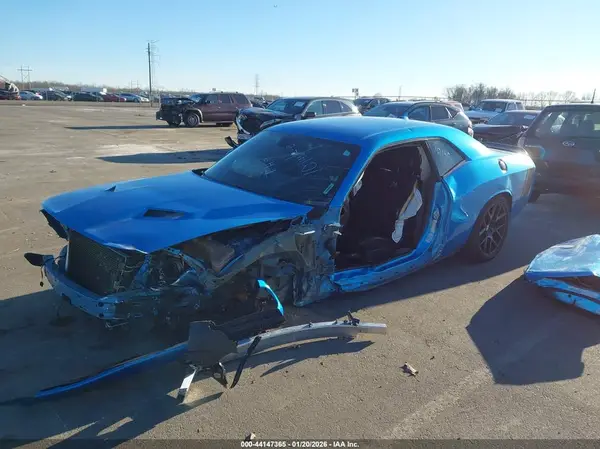 2C3CDZFJ0GH137441 2016 DODGE CHALLENGER - Image 2