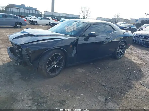 2C3CDZFJ0GH153901 2016 DODGE CHALLENGER - Image 2