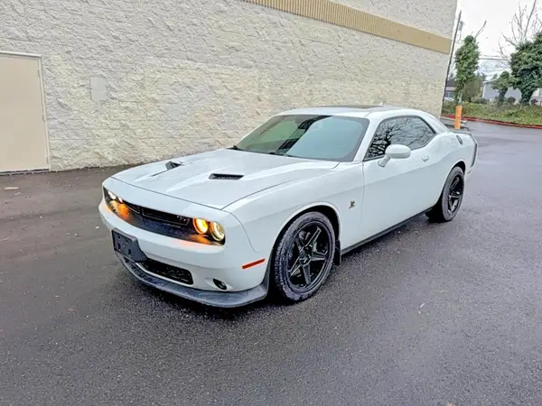 2C3CDZFJ0GH231805 2016 DODGE CHALLENGER - Image 2