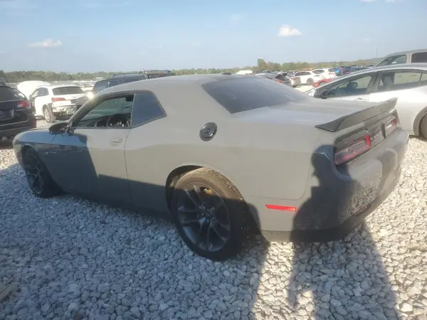 2C3CDZFJ0HH561431 2017 DODGE CHALLENGER - Image 2