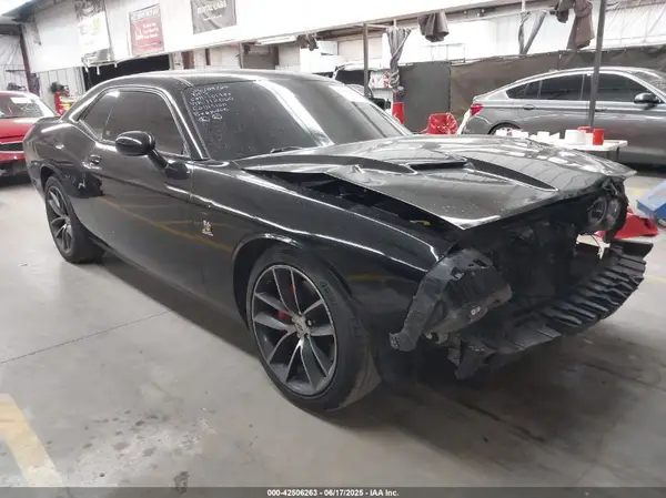 2C3CDZFJ0JH112000 2018 DODGE CHALLENGER - Image 1