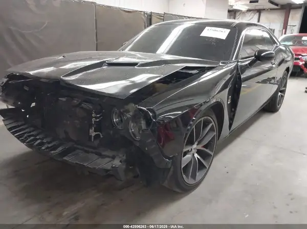 2C3CDZFJ0JH112000 2018 DODGE CHALLENGER - Image 2