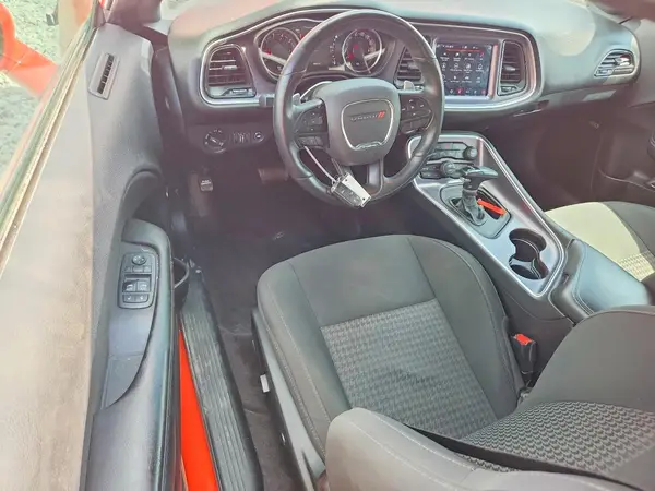 2C3CDZFJ0JH165926 2018 DODGE CHALLENGER - Image 8