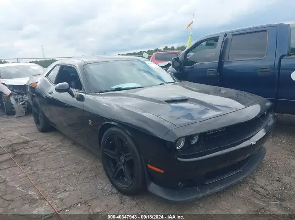 2C3CDZFJ0JH311676 2018 DODGE CHALLENGER - Image 1
