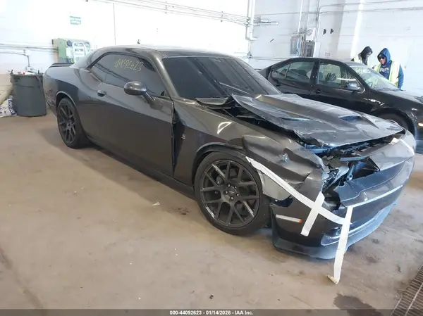 2C3CDZFJ0JH315839 2018 DODGE CHALLENGER - Image 1