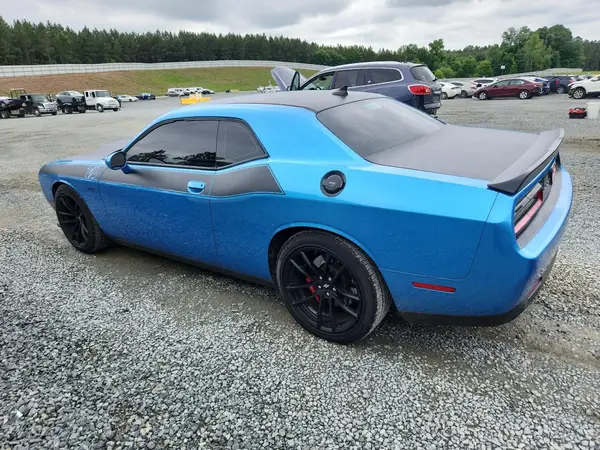 2C3CDZFJ0KH525875 2019 DODGE CHALLENGER - Image 2