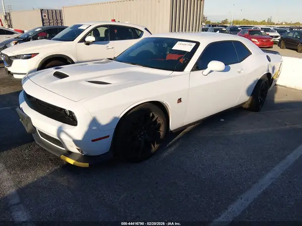 2C3CDZFJ0KH552221 2019 DODGE CHALLENGER - Image 2