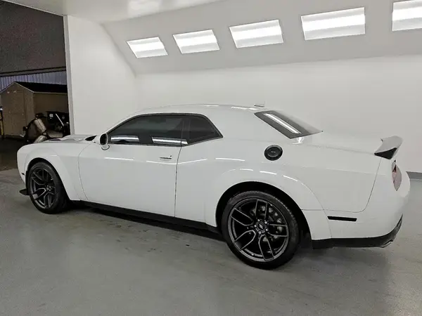 2C3CDZFJ0LH176069 2020 DODGE CHALLENGER - Image 2