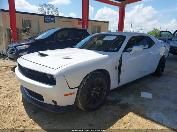 2C3CDZFJ0LH185063 2020 DODGE CHALLENGER - Image 2